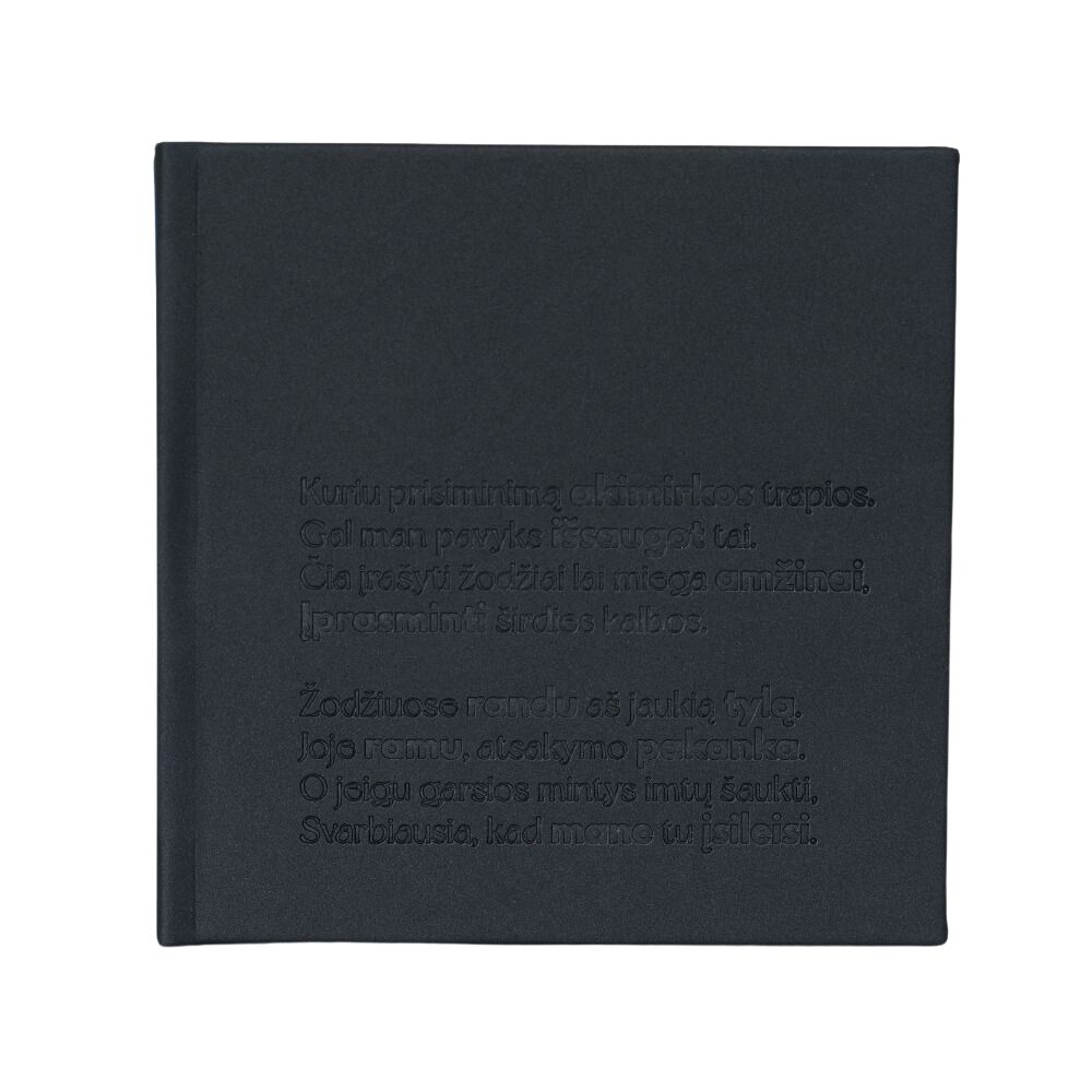 Ekoodos užrašų knygutė, juoda su įspaustu eilėraščiu ant viršelio